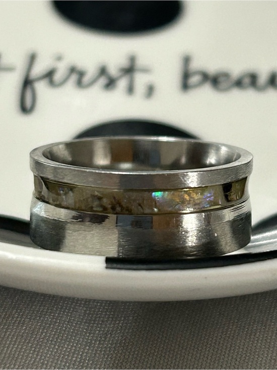 Jewelry - ❤️FREEw/PURCHASE❤️ Silver Opal Inlay Band Ring Size 6 Iridescent Ring Jewelry